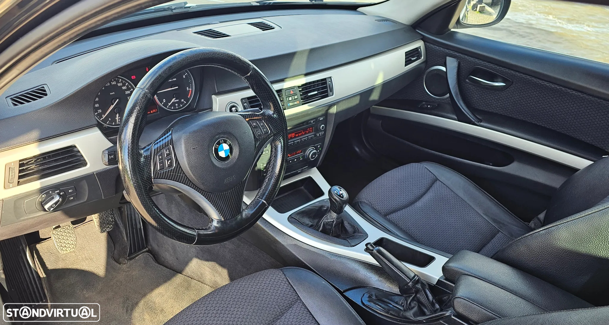 BMW 320 d Touring LifeStyle - 9