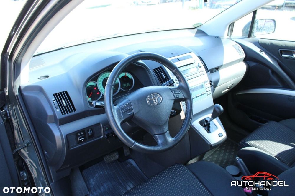 Toyota Corolla Verso - 10
