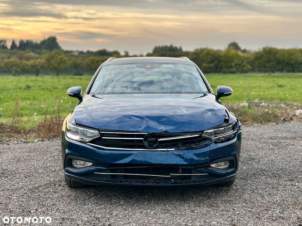 Volkswagen Passat ver-variant-1-6-tdi-scr-dsg-comfortline - 4