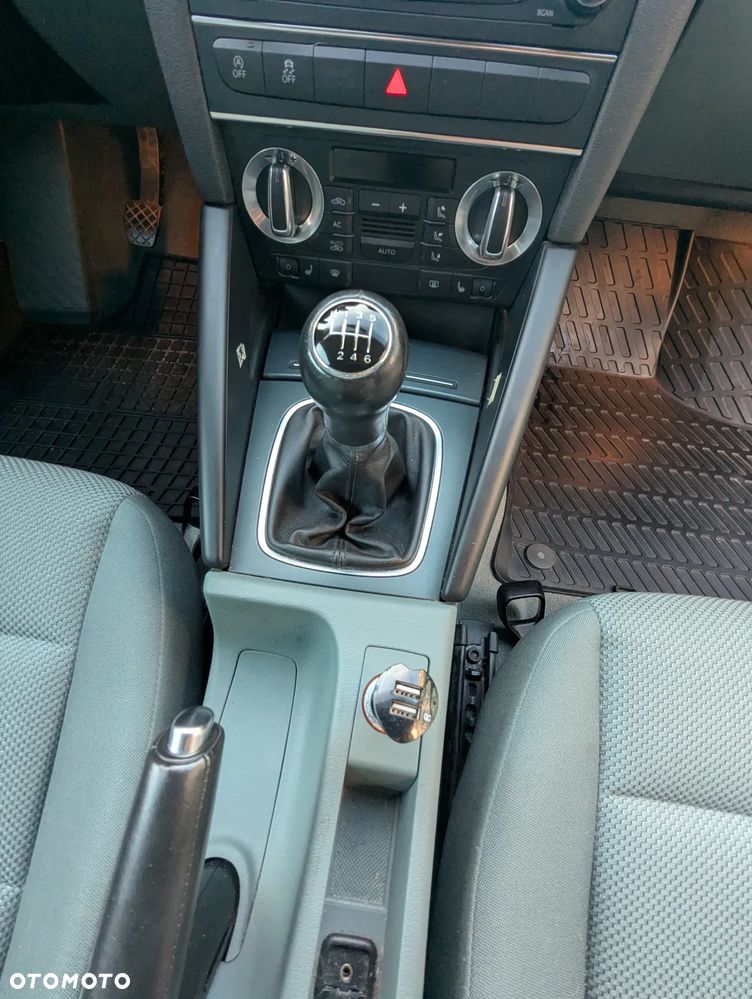 Audi A3 3-drzwiowe 2.0 TDI DPF Attraction - 28