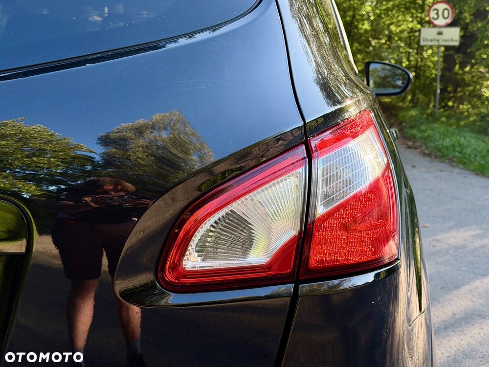 Nissan Qashqai+2 2.0 dCi DPF 4x4 acenta - 13
