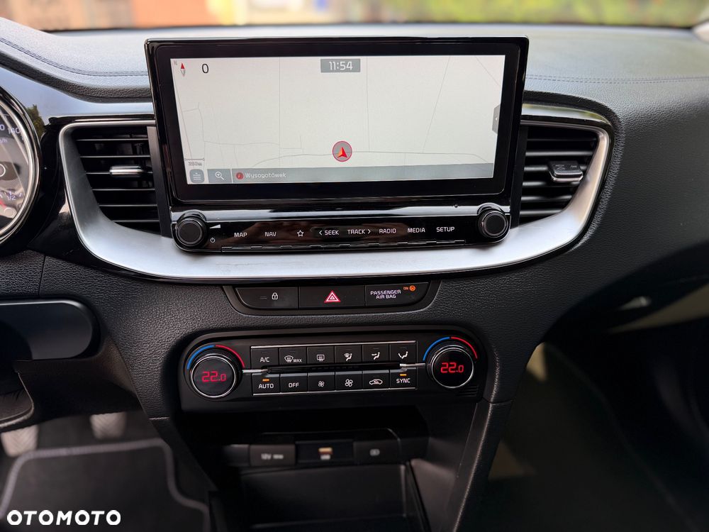 Kia Ceed - 16