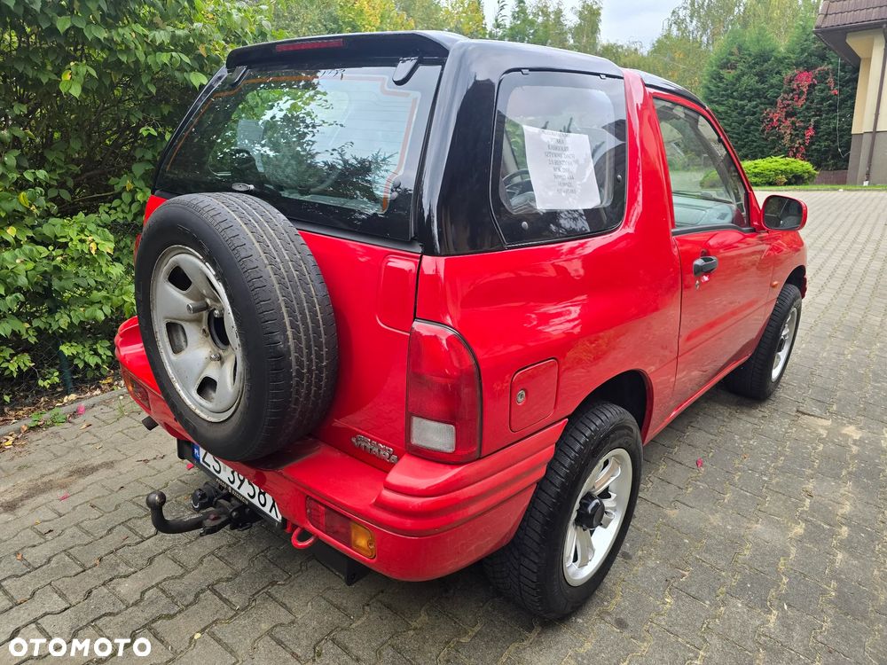 Suzuki Grand Vitara 2.0 - 23