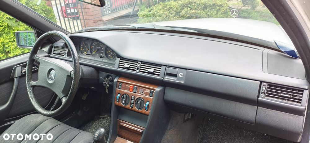 Mercedes-Benz W124 (1984-1993) - 8