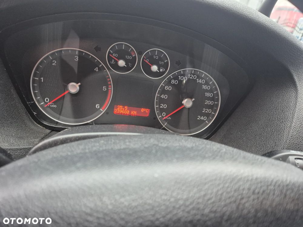 Ford Focus 1.6 TDCi Ambiente DPF - 9