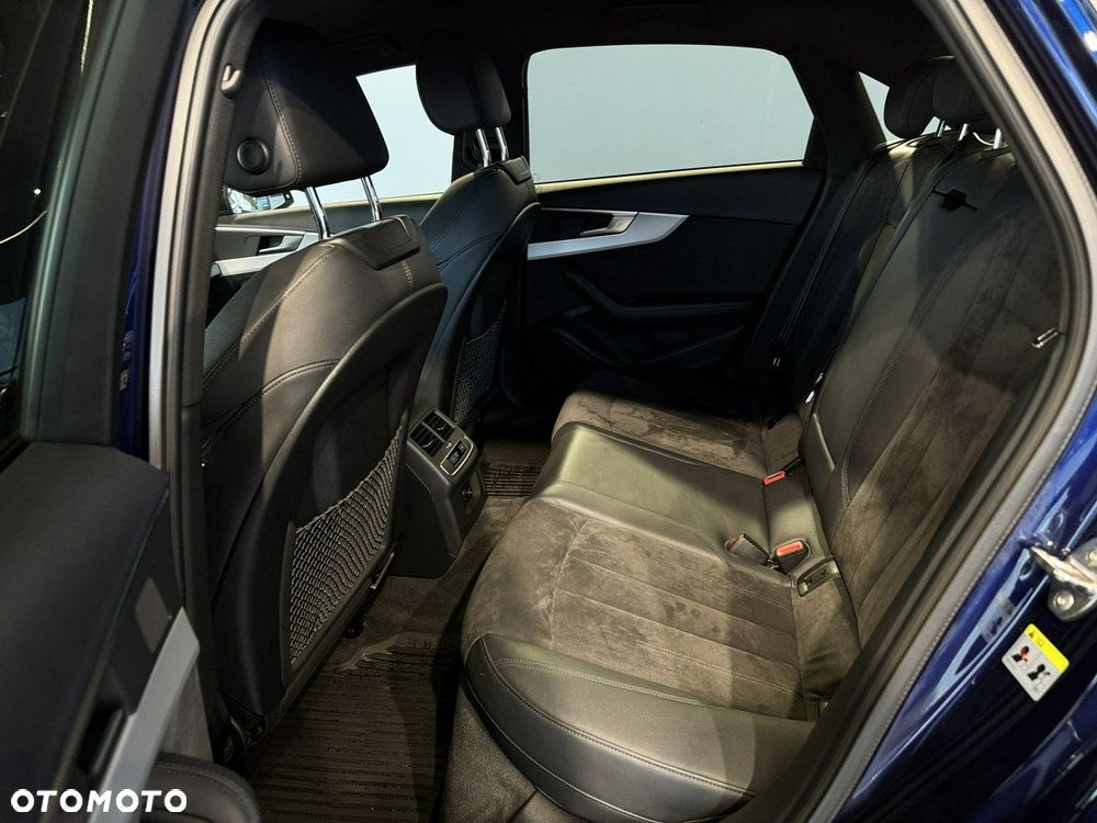 Audi A4 Limousine - 15