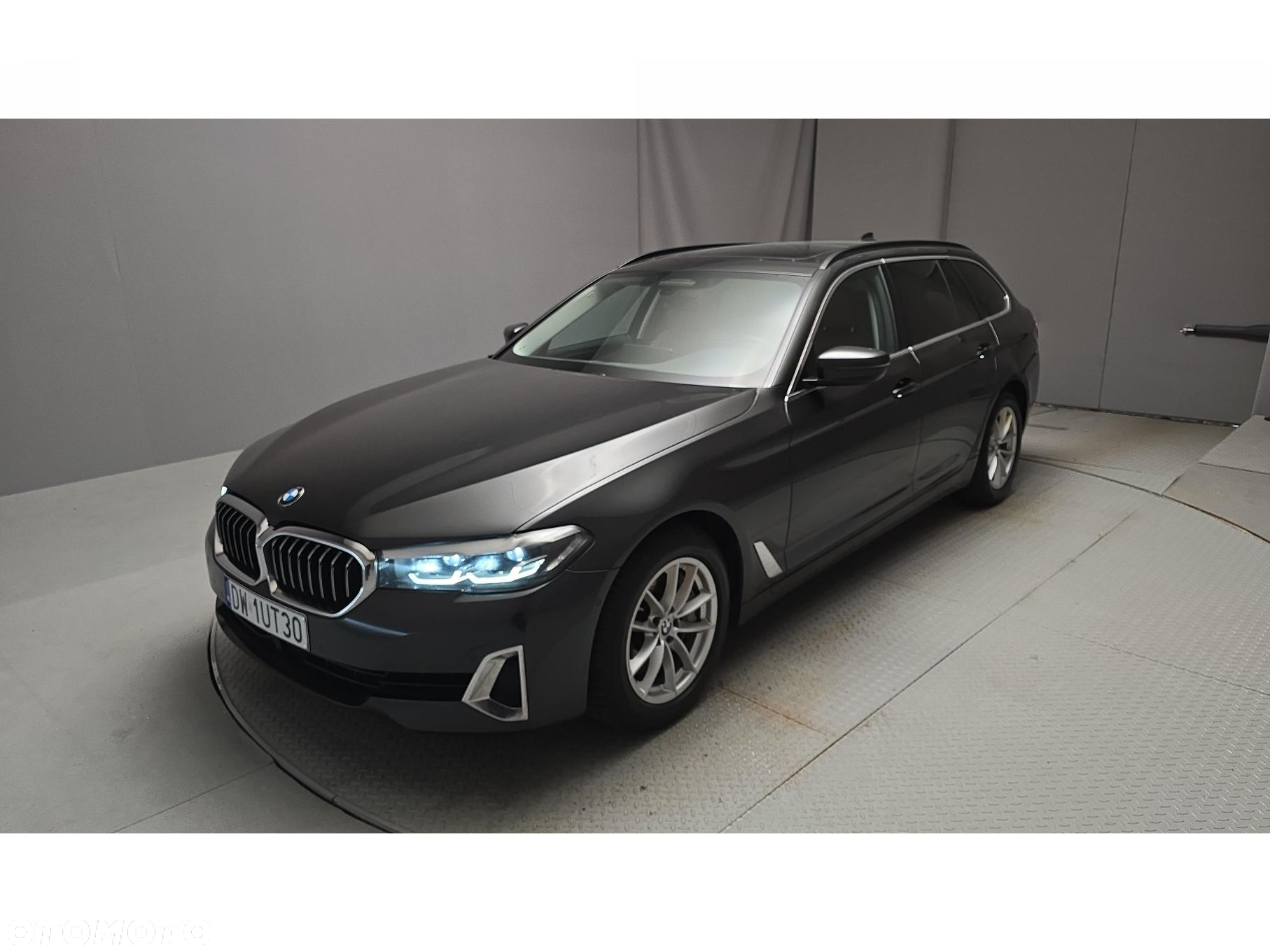 BMW Seria 5 - 26