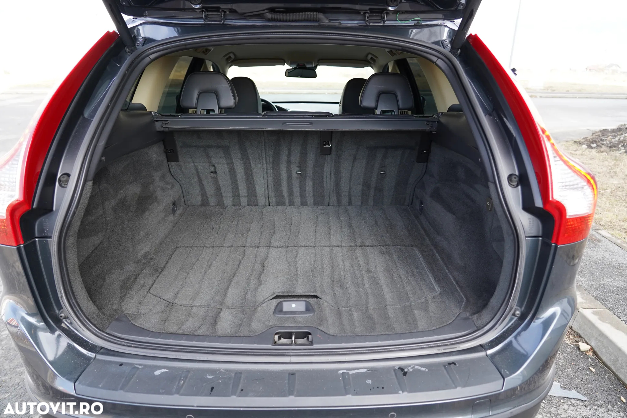Volvo XC 60 2.4D AWD Summum - 18