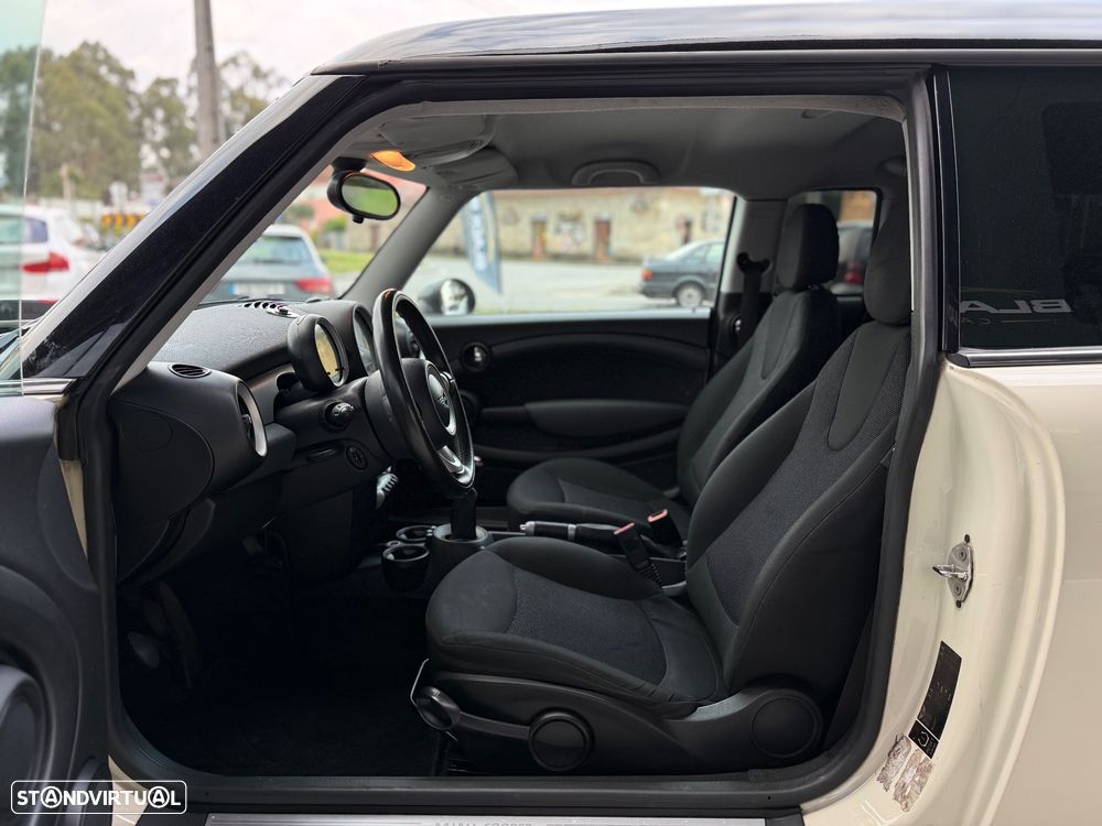 MINI Clubman Cooper D - 9