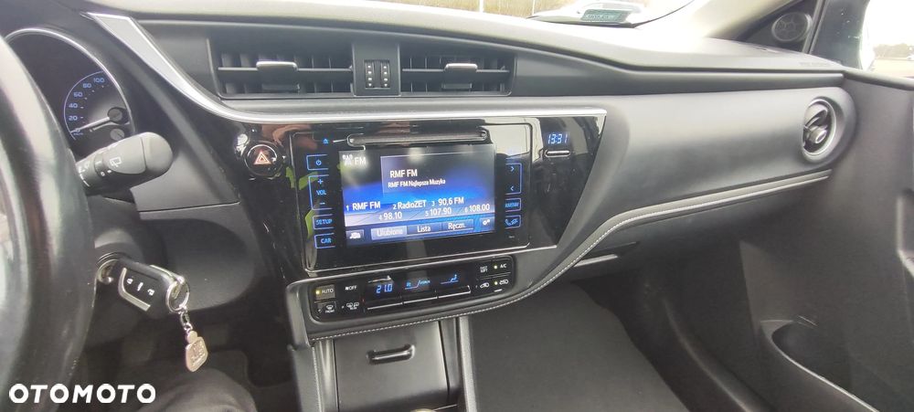 Toyota Auris 1.6 Classic Plus - 10