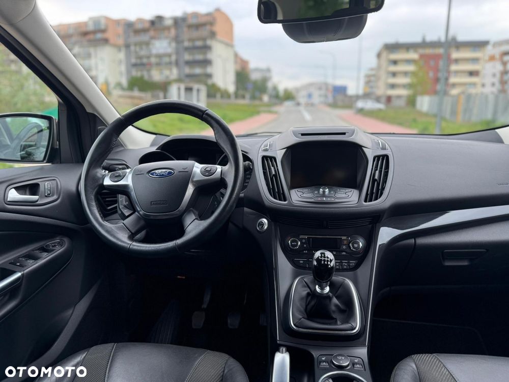 Ford Kuga 2.0 TDCi 2x4 Titanium - 8