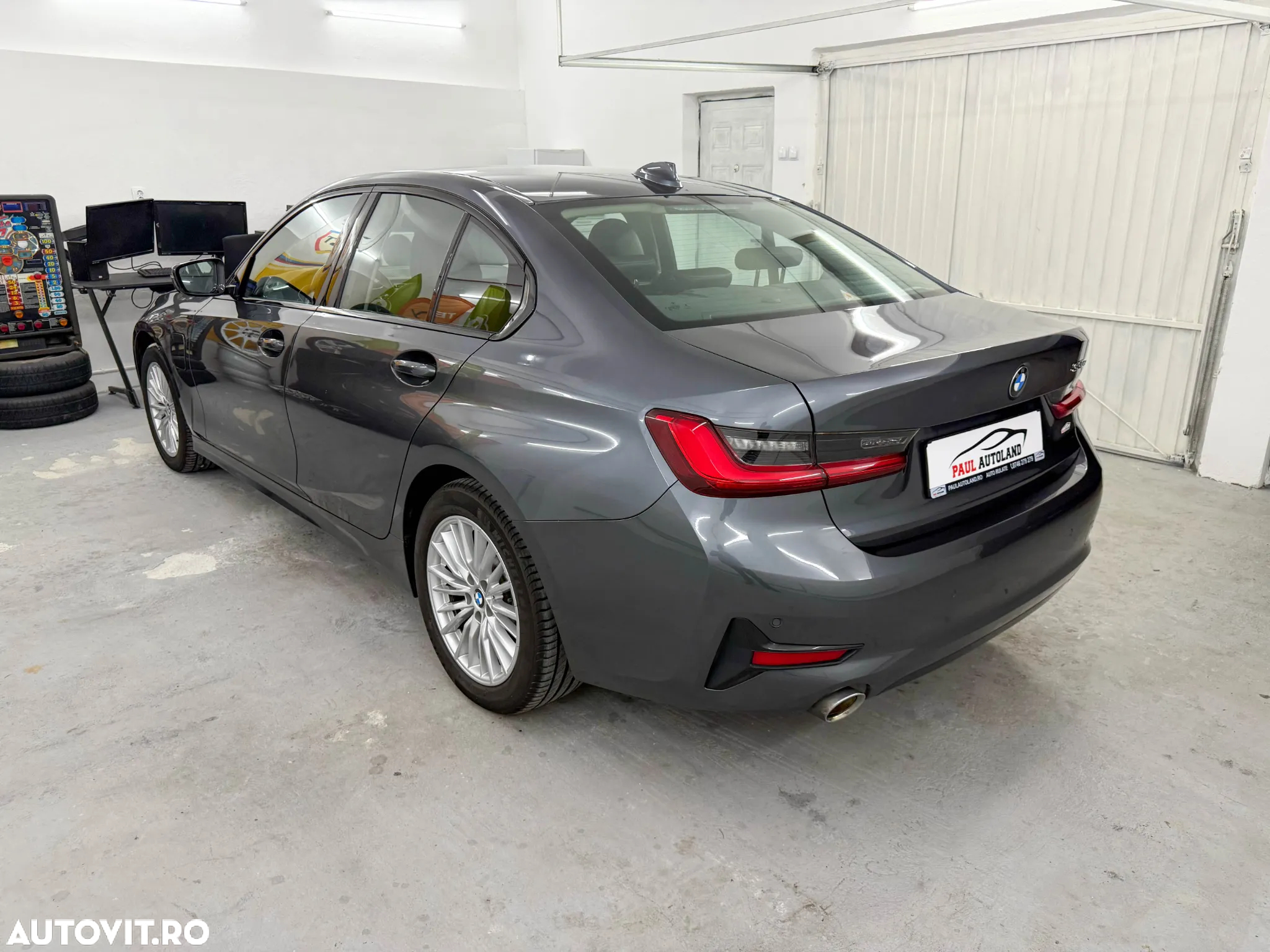 BMW Seria 3 330e Aut. Sport Line - 2