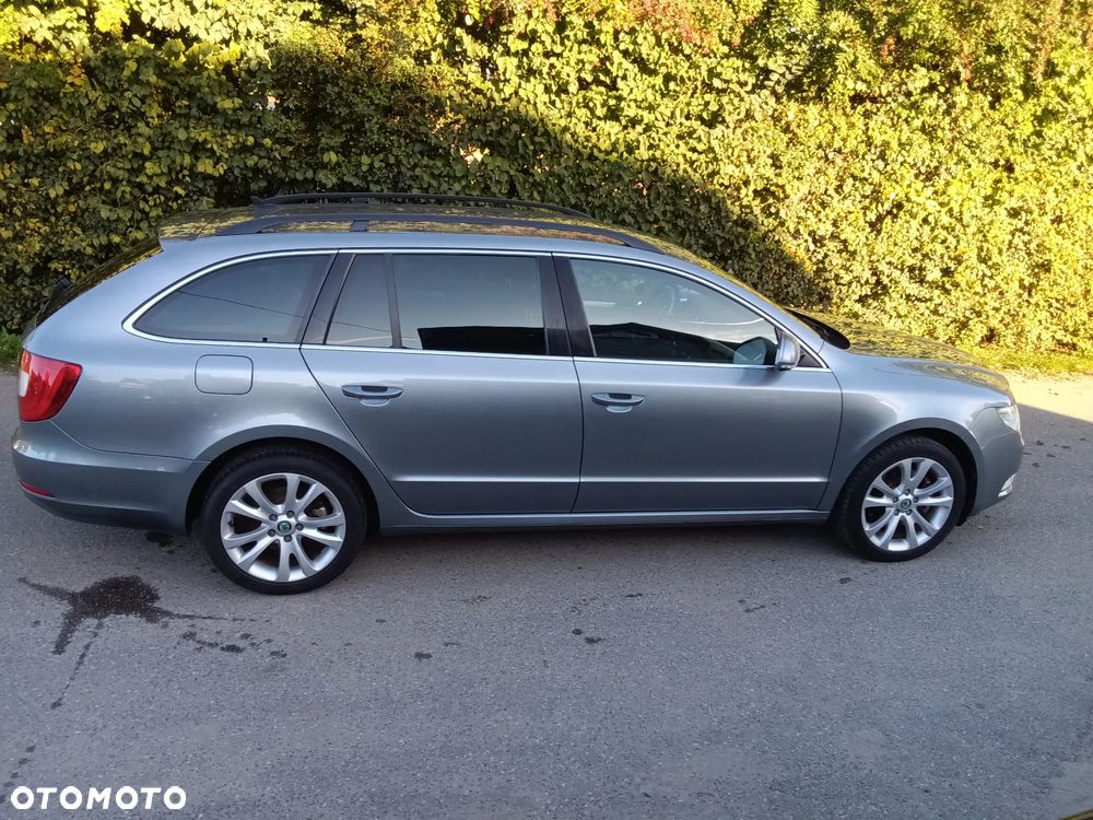 Skoda Superb 2.0 TDI Comfort DSG - 2
