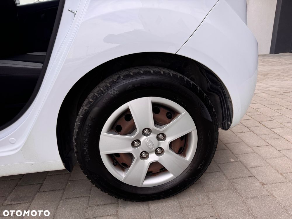 Kia Venga 1.4 Business Line - 14
