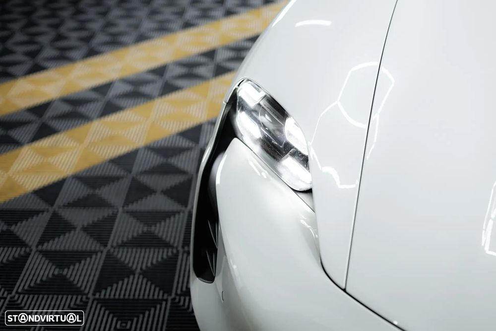 Porsche Taycan Sport Turismo GTS - 15