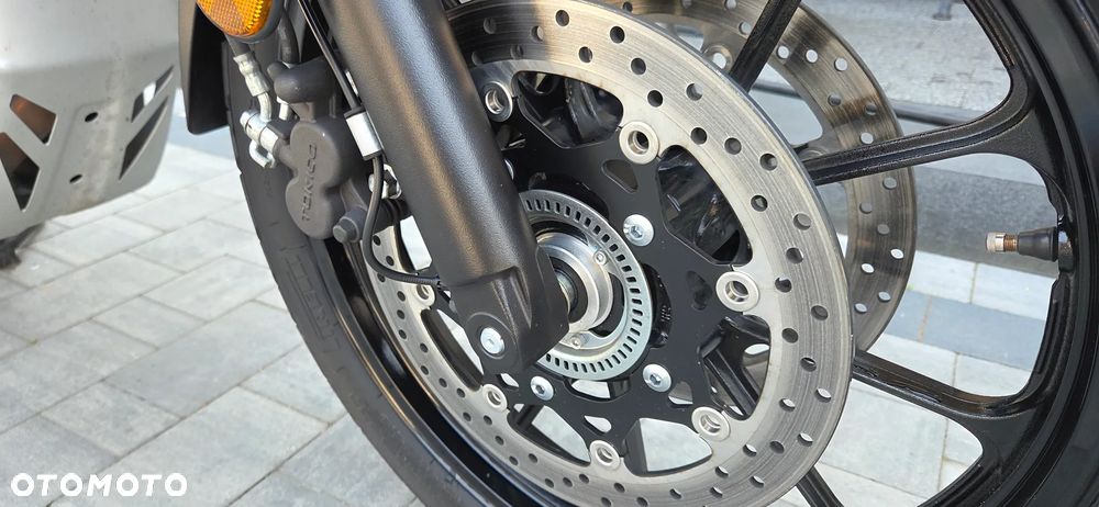 Suzuki V-STROM - 17