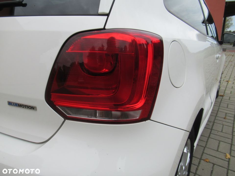 LAMPA TYLNA TYŁ PRAWA LEWA VW POLO V 5 6R 2009-