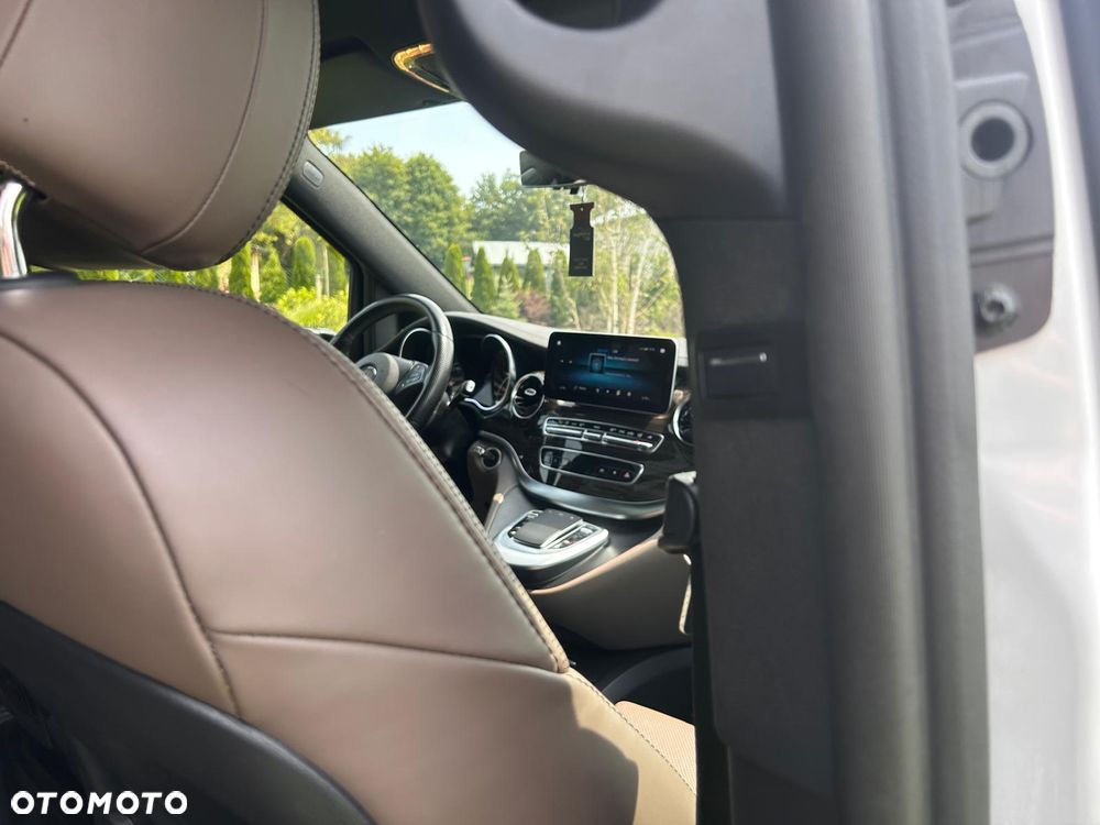 Mercedes-Benz Klasa V 300 d 4-Matic Avantgarde 9G-Tronic (d³ugi) - 11