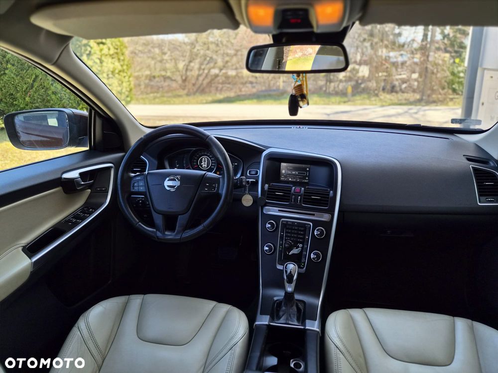 Volvo XC 60 D5 AWD Summum - 7