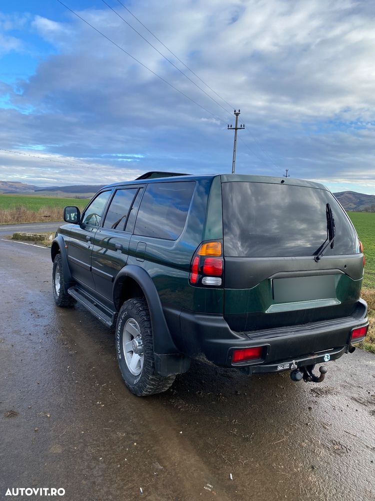 Mitsubishi Pajero Sport 2.5 TD Intense Piele + - 3