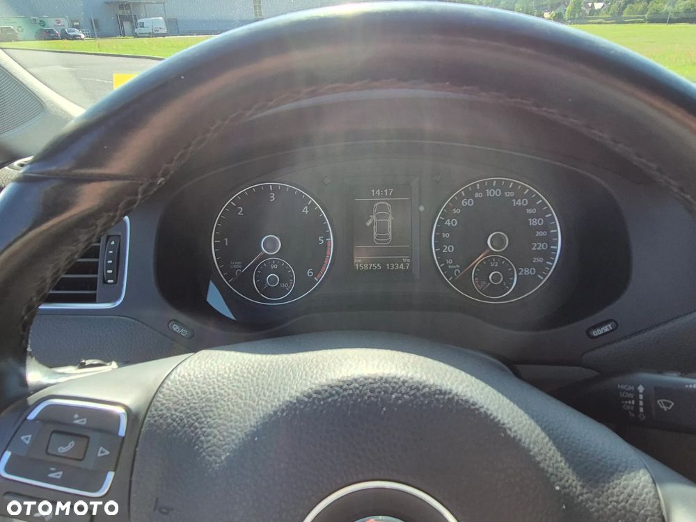 Volkswagen Jetta 1.6 TDI BMT Comfortline - 9