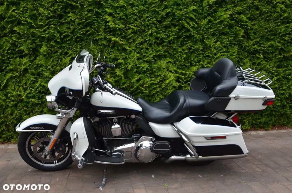 Harley-Davidson FLHTCU Ultra - 2