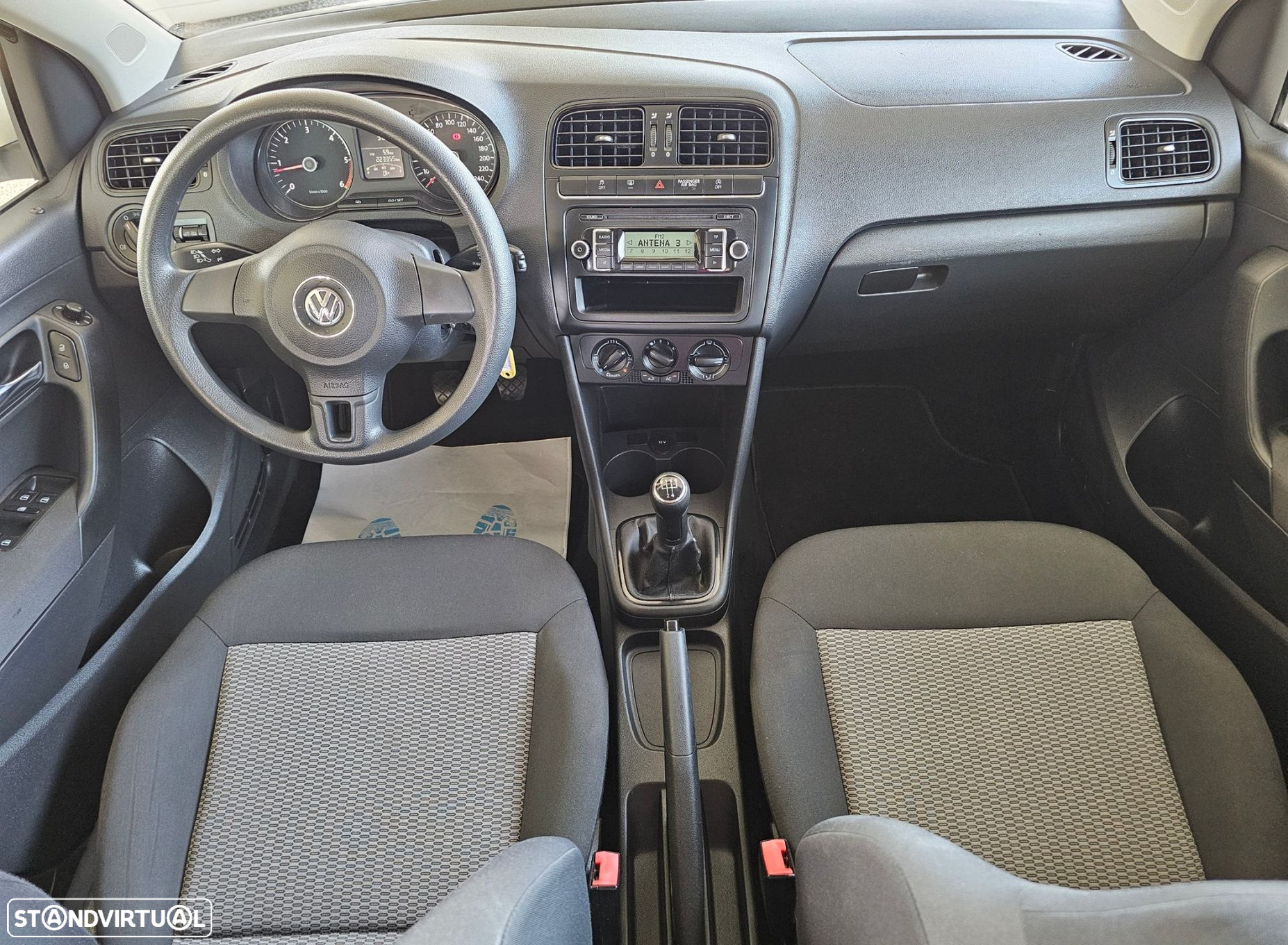 VW Polo 1.6 TDI Blue Motion Comfortline - 16