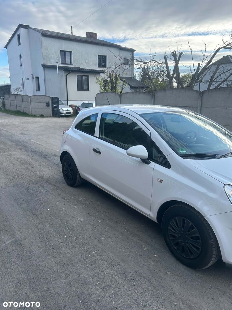 Opel Corsa 1.2 16V Enjoy - 4