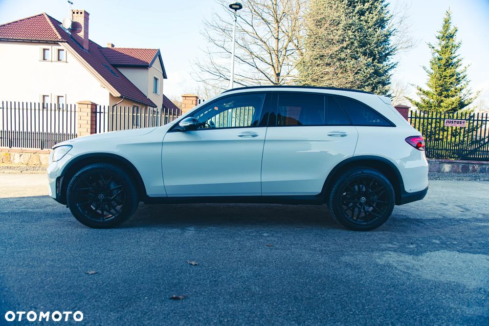 Mercedes-Benz GLC 300 4Matic 9G-TRONIC AMG Line Plus - 16