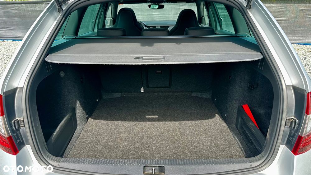 Skoda Octavia 2.0 TDI DSG RS - 14
