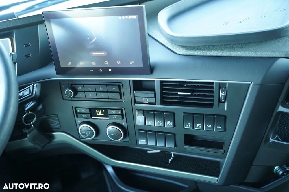 Volvo FH 500 / XXL / NON-I-SAVE / EURO 6 / ANVELOPE NOI / AER CONDIȚIONAT DE STAȚIONARE / I-SHIFT / PROVENIT DIN CONTRACT DE SERVICE / - 31