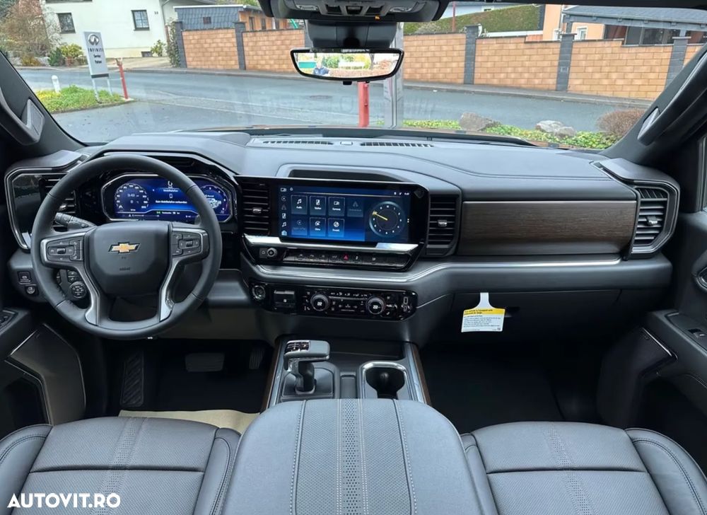 Chevrolet Silverado - 5