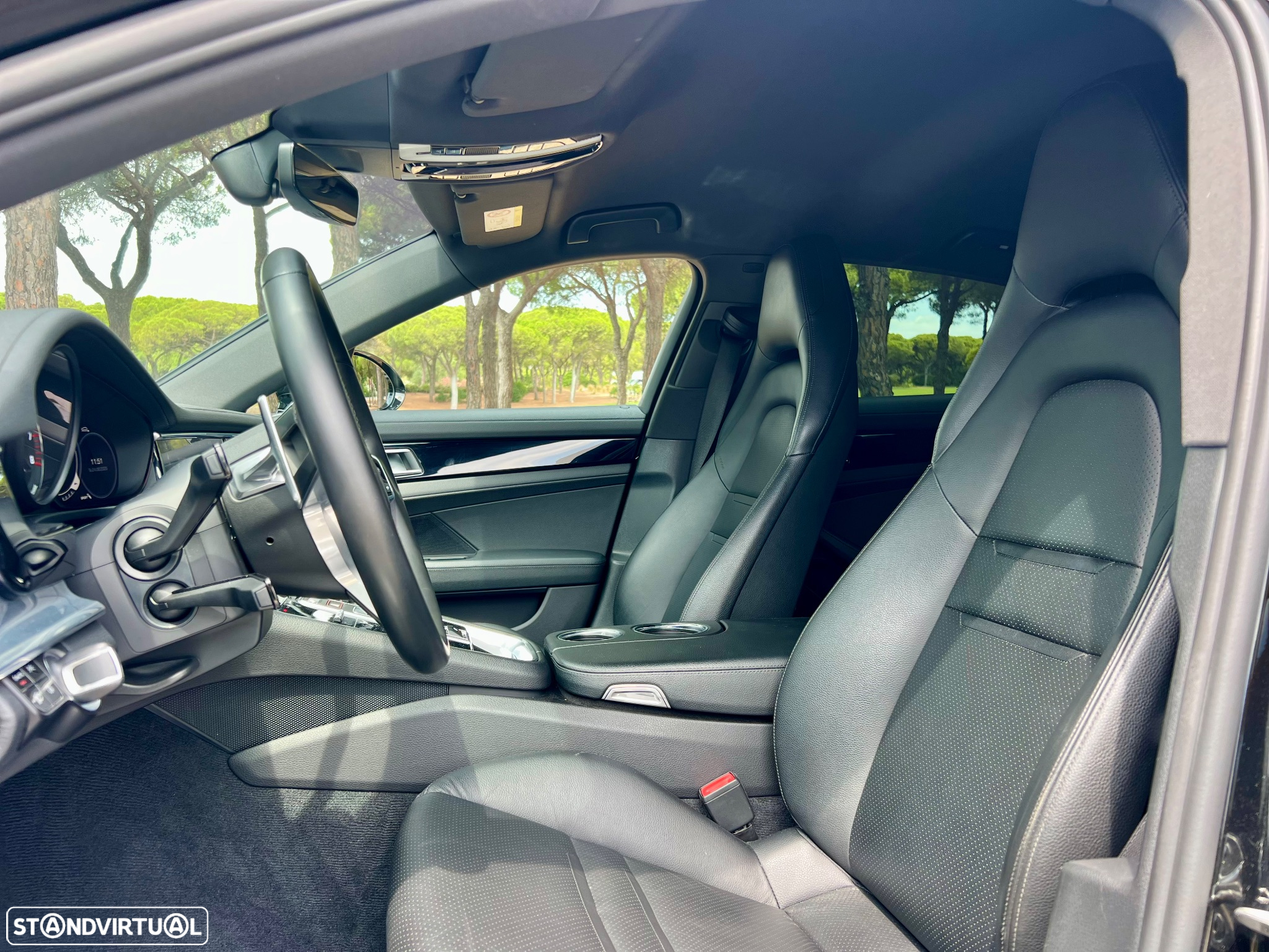 Porsche Panamera 4 E-Hybrid - 34