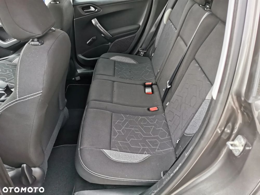 Peugeot 2008 - 10