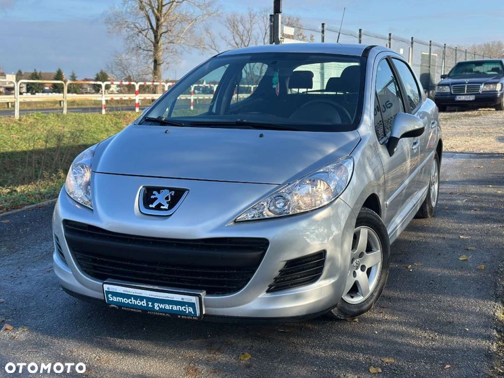 Peugeot 207 - 1