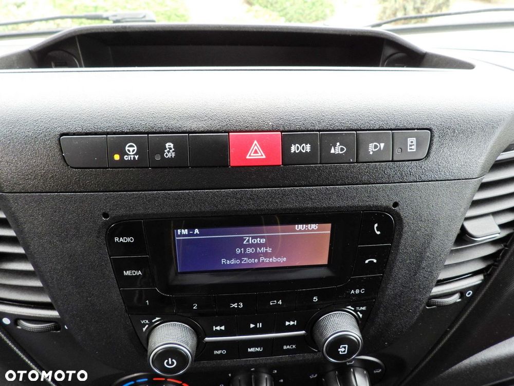 Iveco DAILY 35S18 PLANDEKA WINDA 8 PALET WEBASTO TEMPOMAT LEDY ASO KLIMATYZACJA  180KM - 36