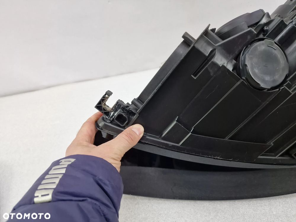 AUDI TT 8J0 PRAWA LAMPA PRZEDNIA PRZÓD XENON , NR 8J0941004D , NR AUKCJI LA520 - 13