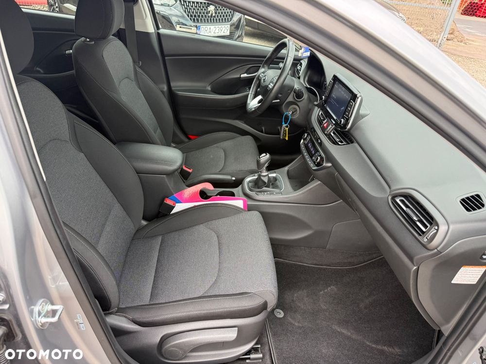 Hyundai i30 1.5 T-GDI 48V-Hybrid Advantage - 11