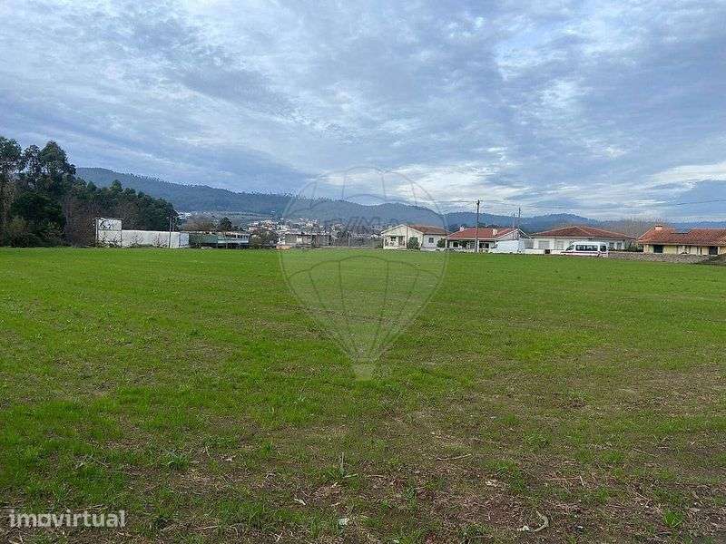 Terreno à venda em Barcelos - Grande imagem: 3/4