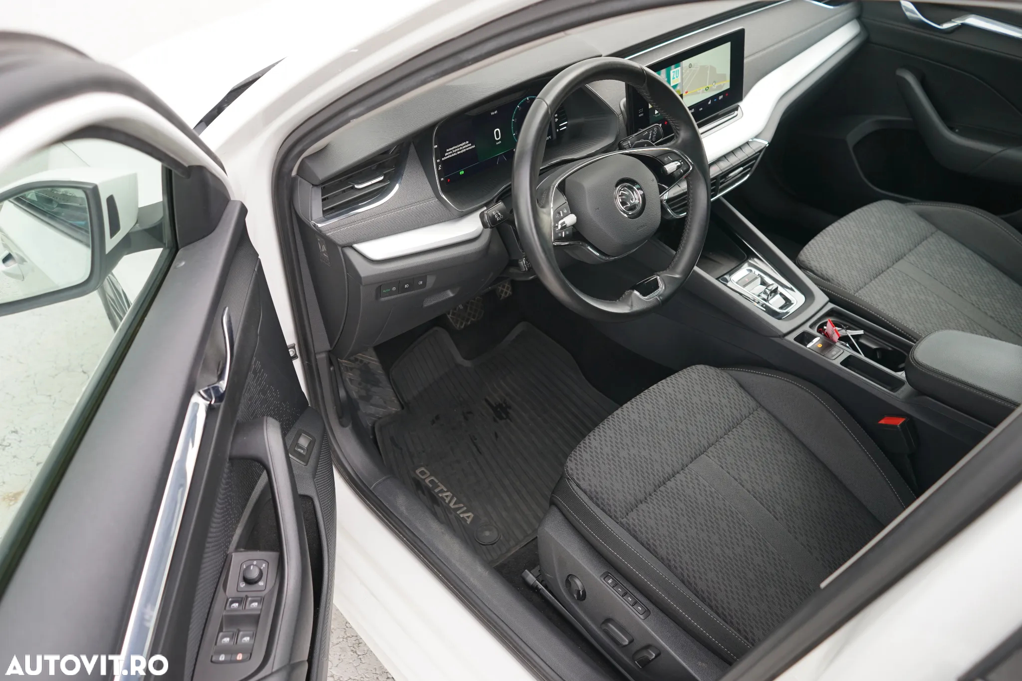 Skoda Octavia Combi Diesel 2.0 TDI DSG Style - 11