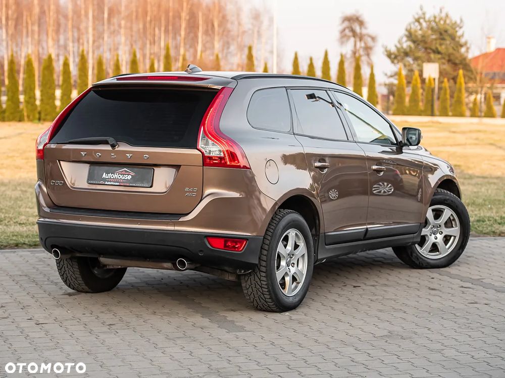 Volvo XC 60 D5 AWD Kinetic - 11