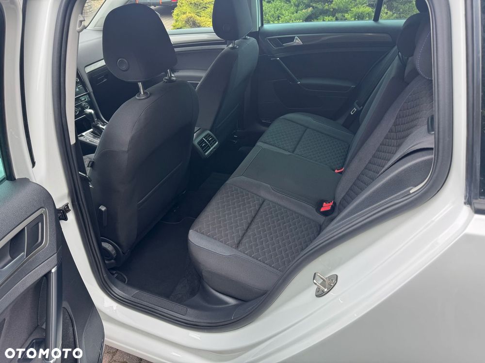 Volkswagen Golf Variant 1.6 TDI SCR DSG Join - 26