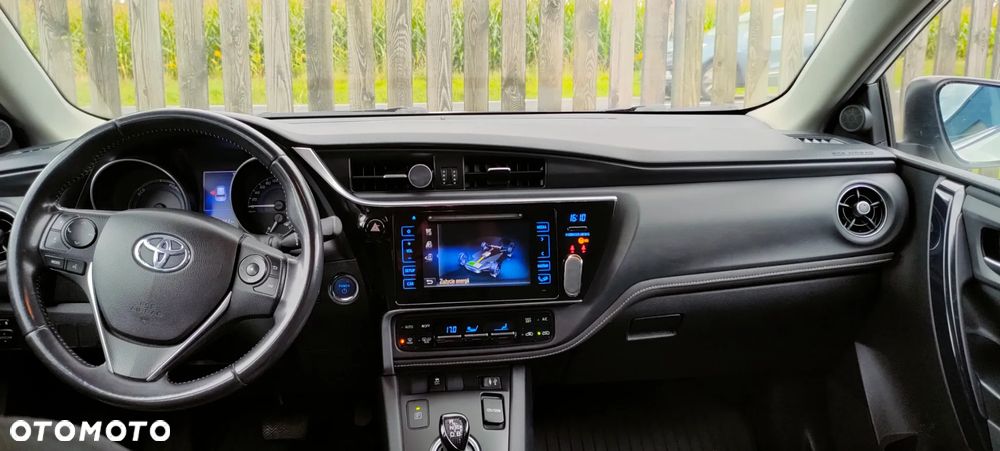 Toyota Auris - 12