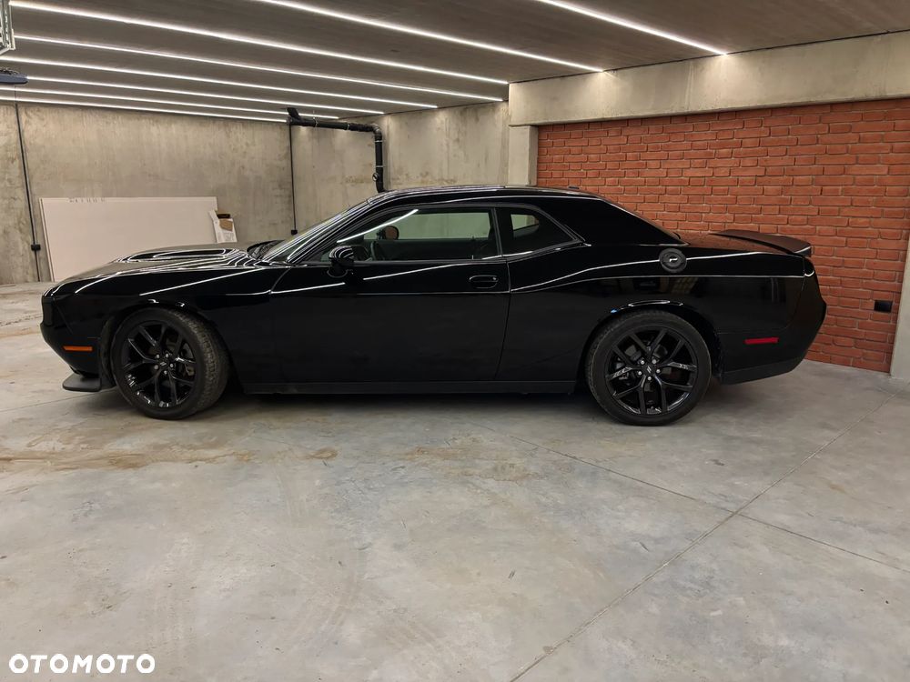 Dodge Challenger - 5