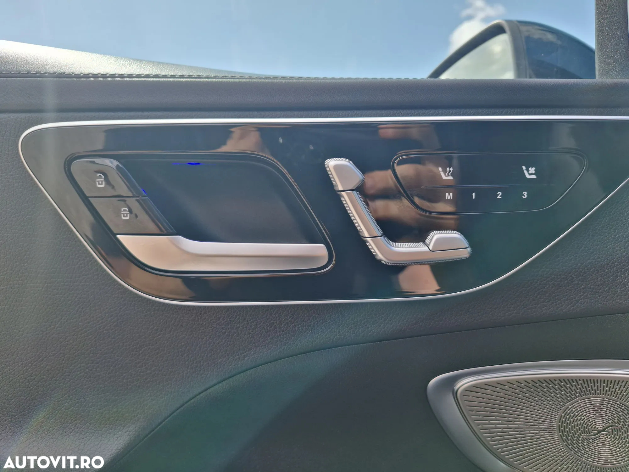 Mercedes-Benz C 300 4Matic T 9G-TRONIC - 25