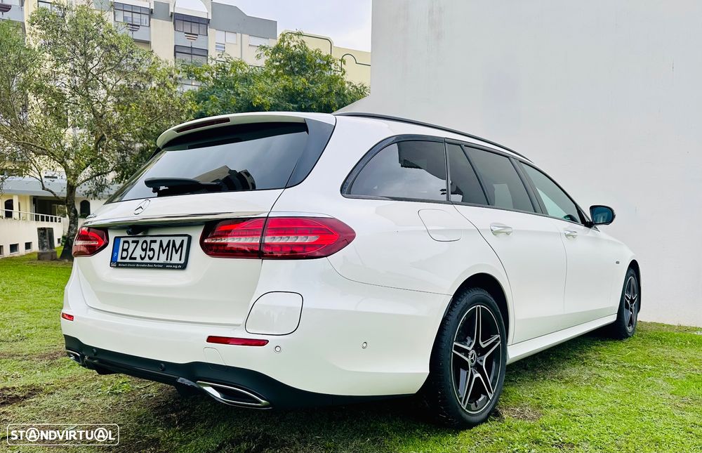 Mercedes-Benz E 300 de AMG Line - 4