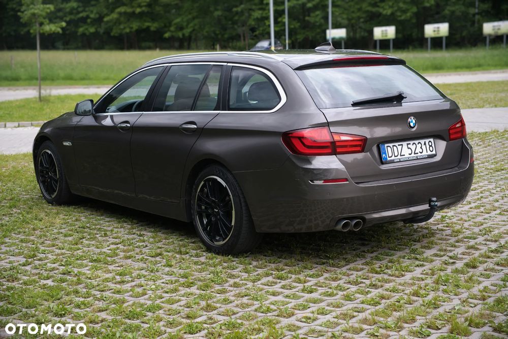 BMW Seria 5 520d Luxury Line - 4