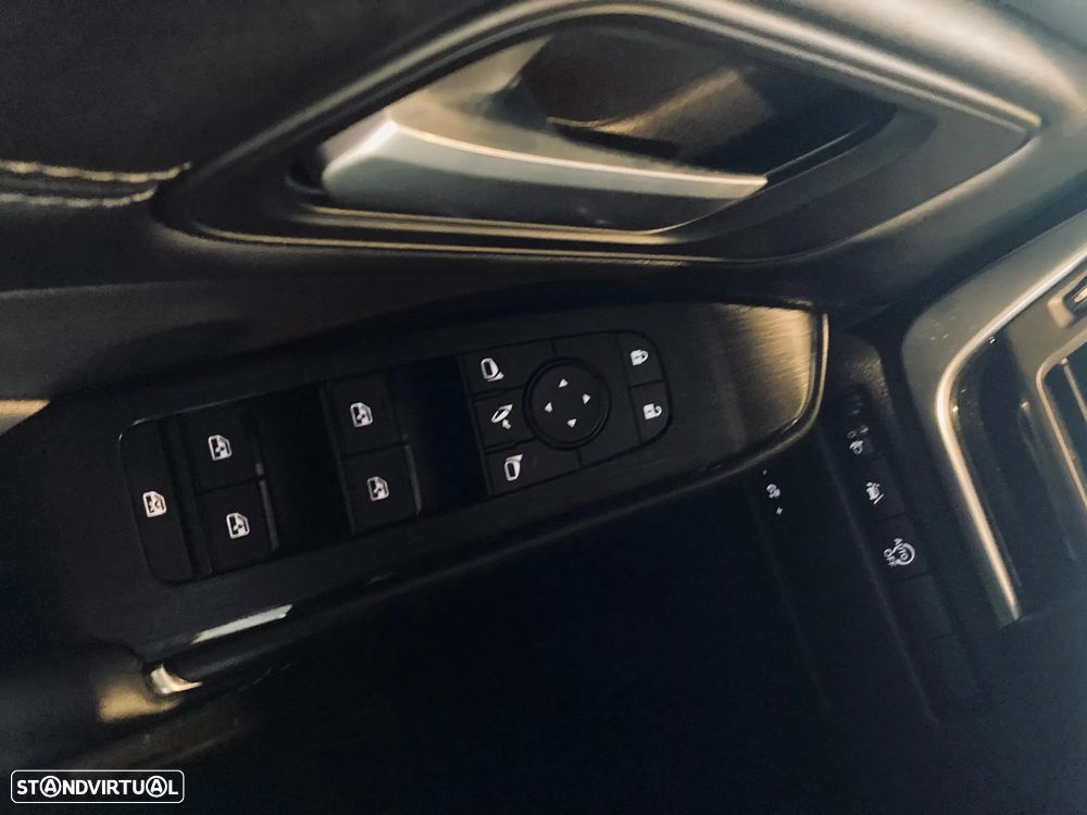 Nissan Qashqai 1.3 DIG-T N-Connecta Xtronic - 20