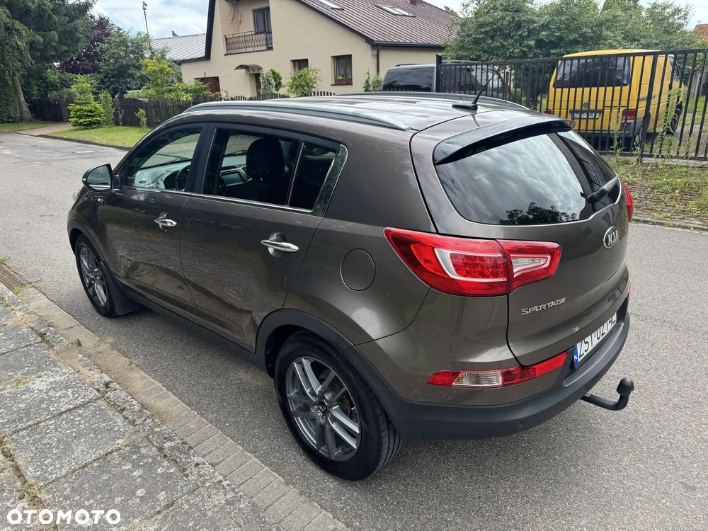 Kia Sportage 2.0 CRDI 4WD Automatik Dream-Team Edition - 7
