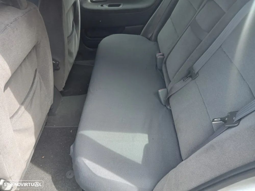 Volvo V40 1.6 - 5